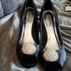 Steve Madden 'Gossip' Black Peep Toe Heels Pumps